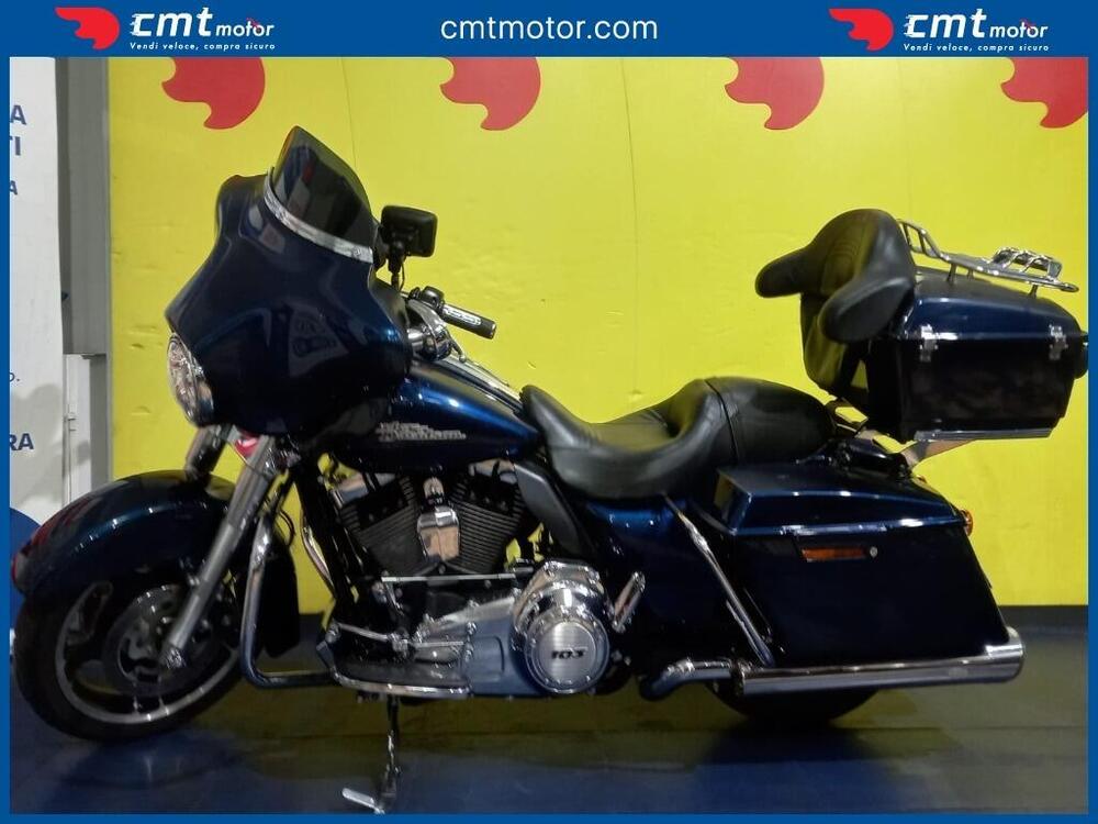 Harley-Davidson 1690 Street Glide (2011 - 13) - FLHX (3)