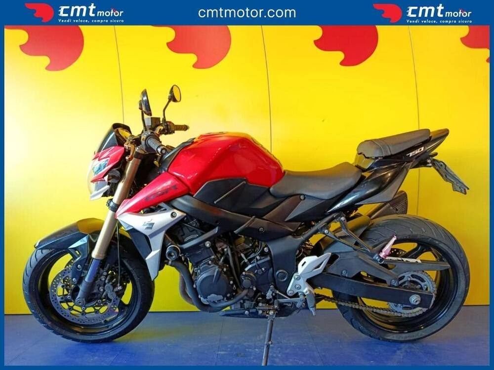 Suzuki GSR 750 (2010 - 15) (3)