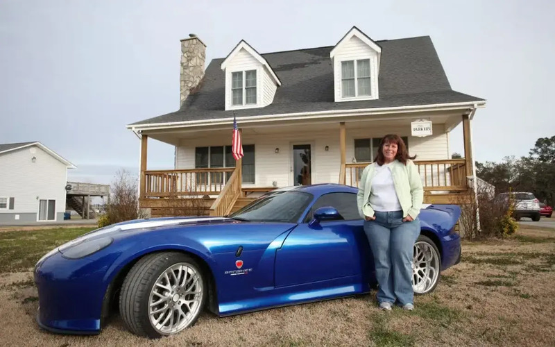 Vince una Dodge Viper comprando GTA V al figlio: la storia incredibile della &ldquo;mamma gamer&rdquo;