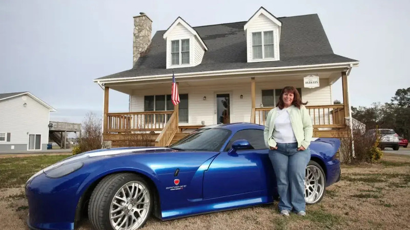 Vince una Dodge Viper comprando GTA V al figlio: la storia incredibile della &ldquo;mamma gamer&rdquo;