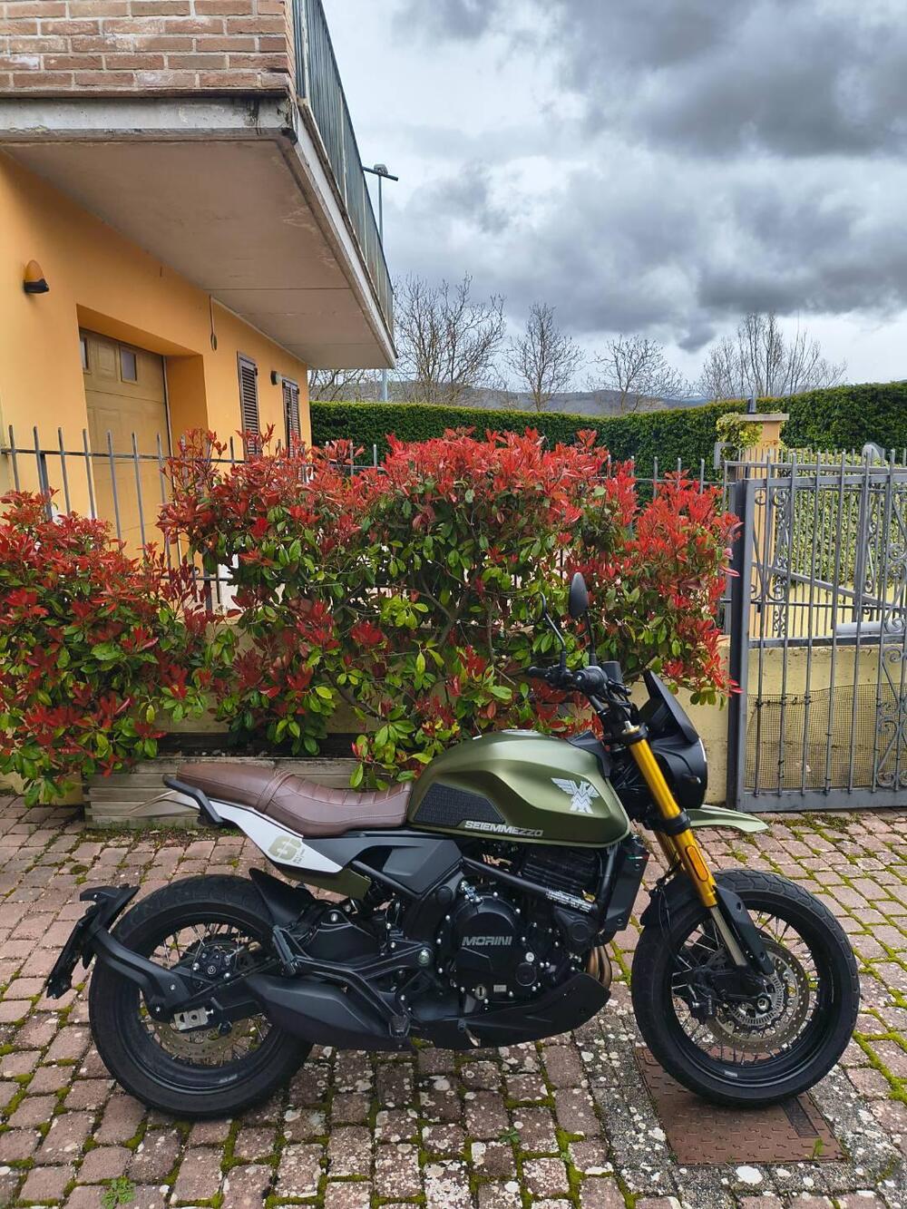 Moto Morini SEIEMMEZZO SCR (2022 - 26) (3)