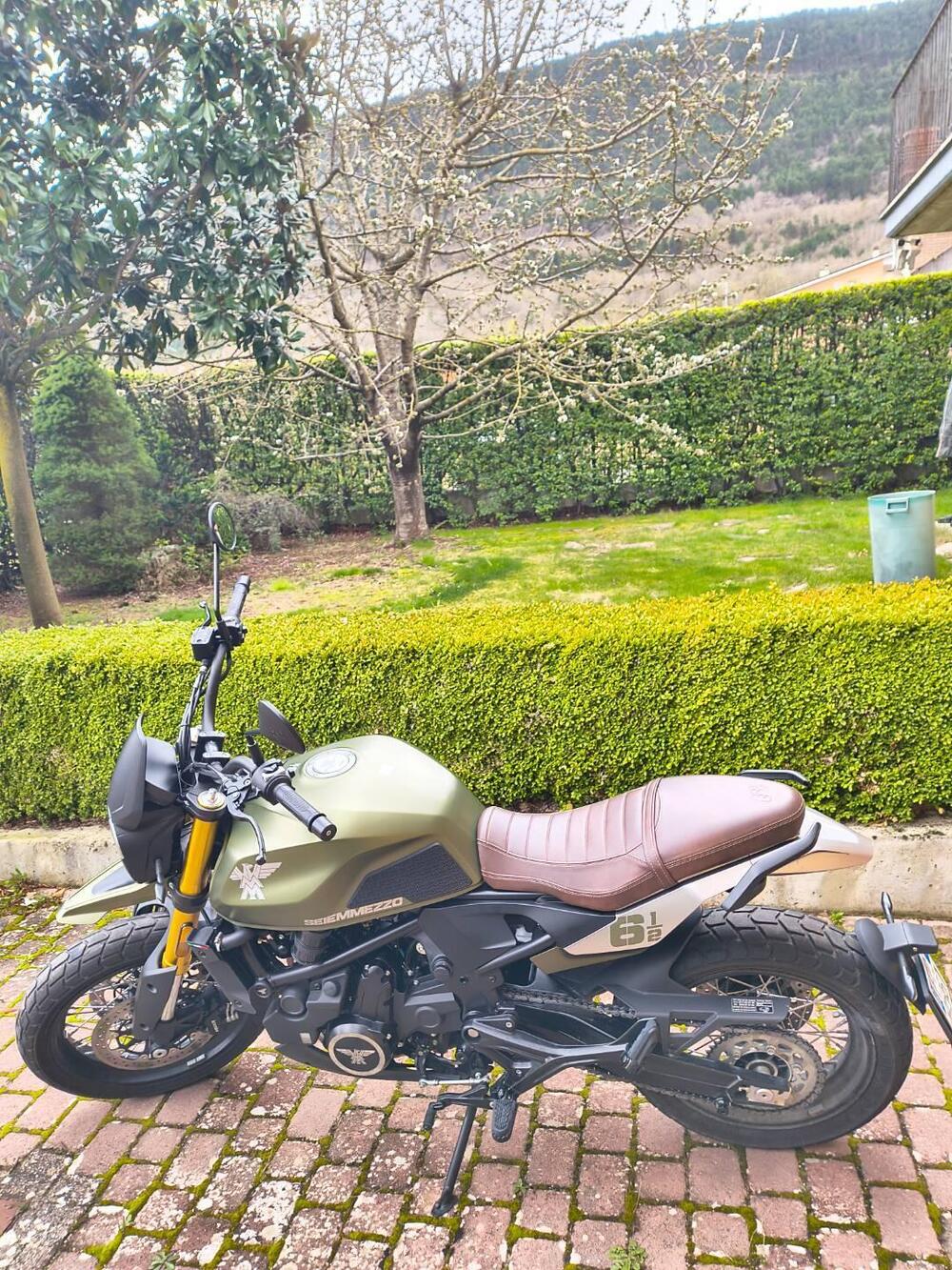 Moto Morini SEIEMMEZZO SCR (2022 - 26) (5)