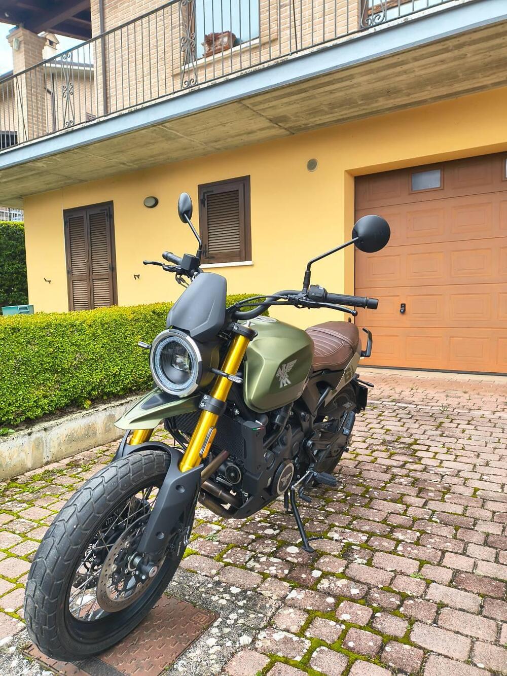 Moto Morini SEIEMMEZZO SCR (2022 - 26) (6)