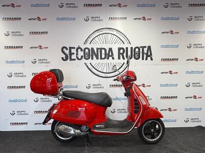 Vespa GTS 300 Super Hpe (2021 - 22) usata