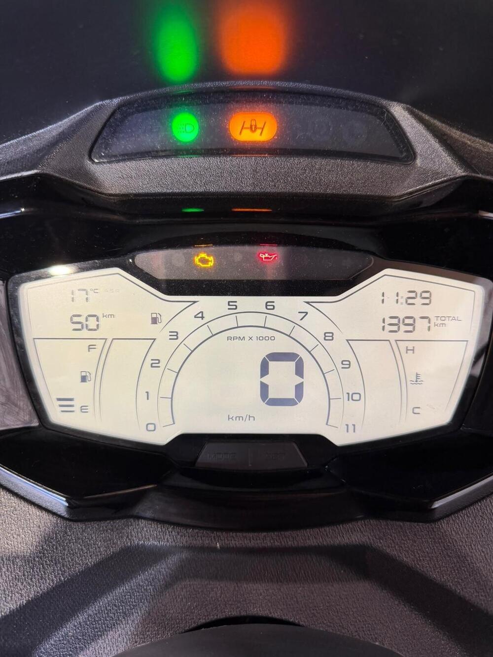 Piaggio MP3 310 Sport (2025 - 26) (5)