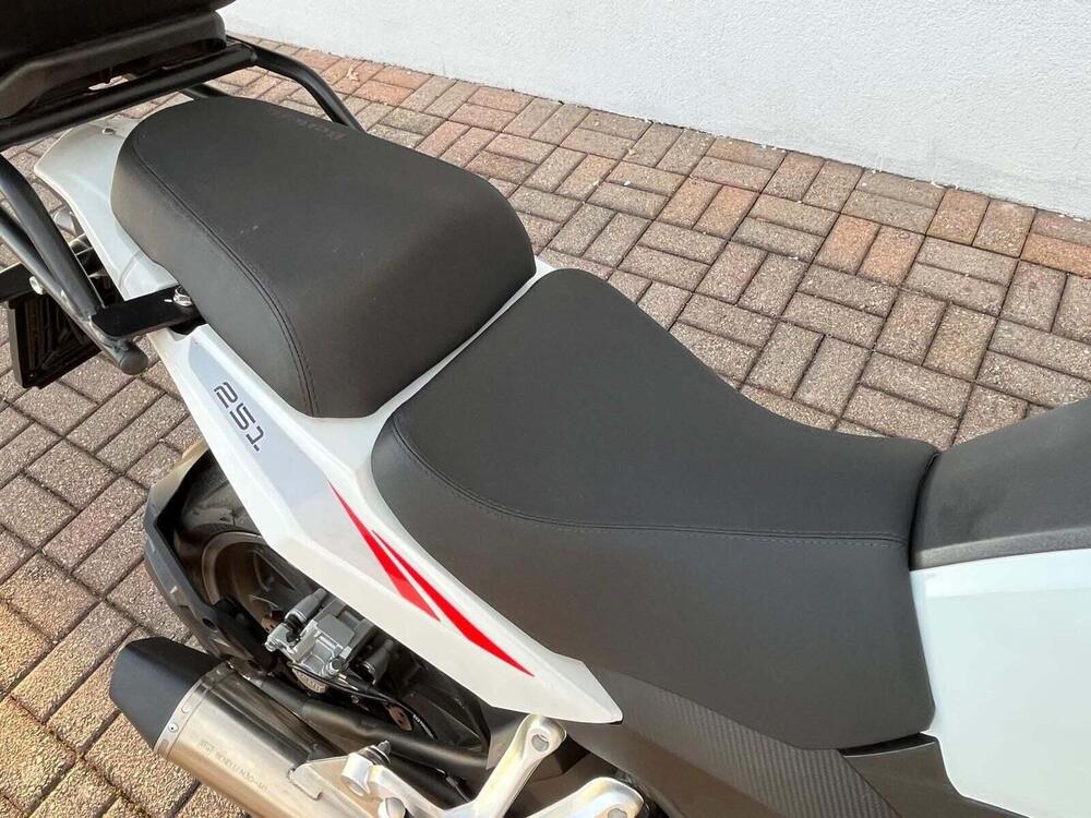 Benelli TRK 251 (2022 - 25) (7)