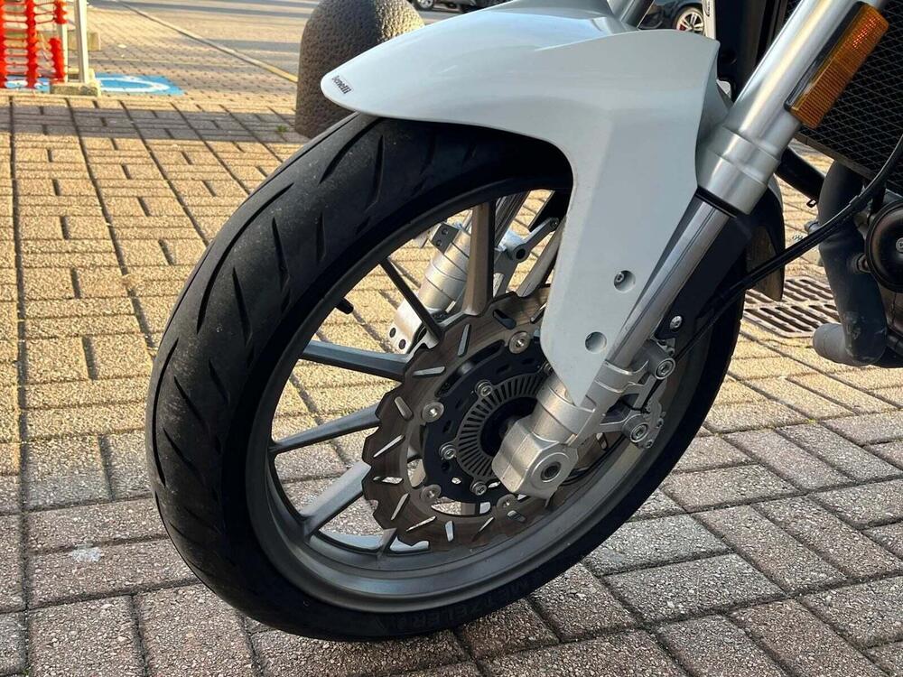 Benelli TRK 251 (2022 - 25) (9)