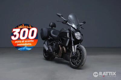 Ducati Diavel 1200 Carbon (2010 - 13) usata
