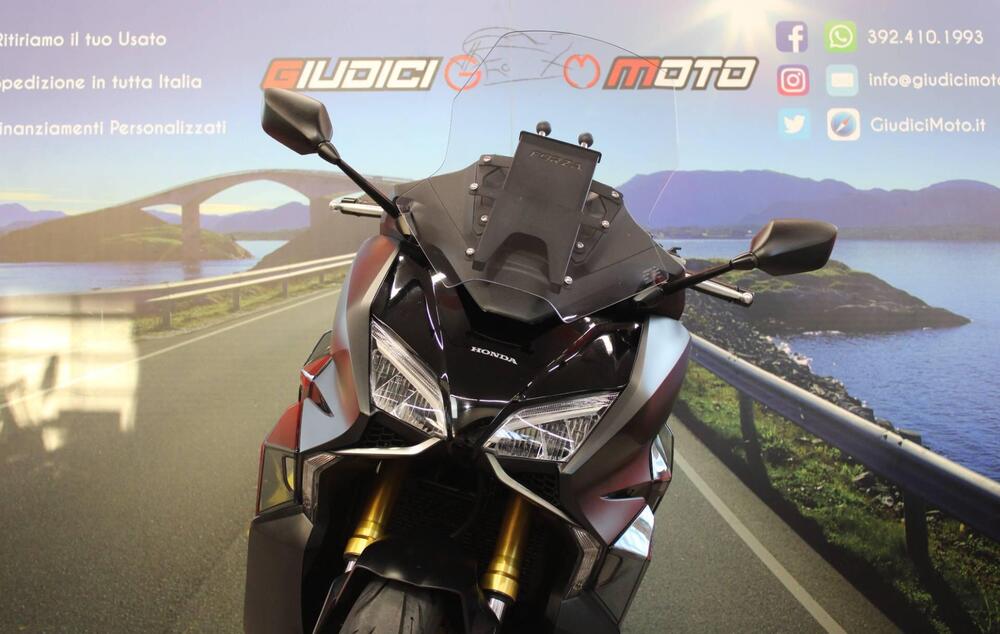 Honda Forza 750 DCT (2021 - 24) (9)