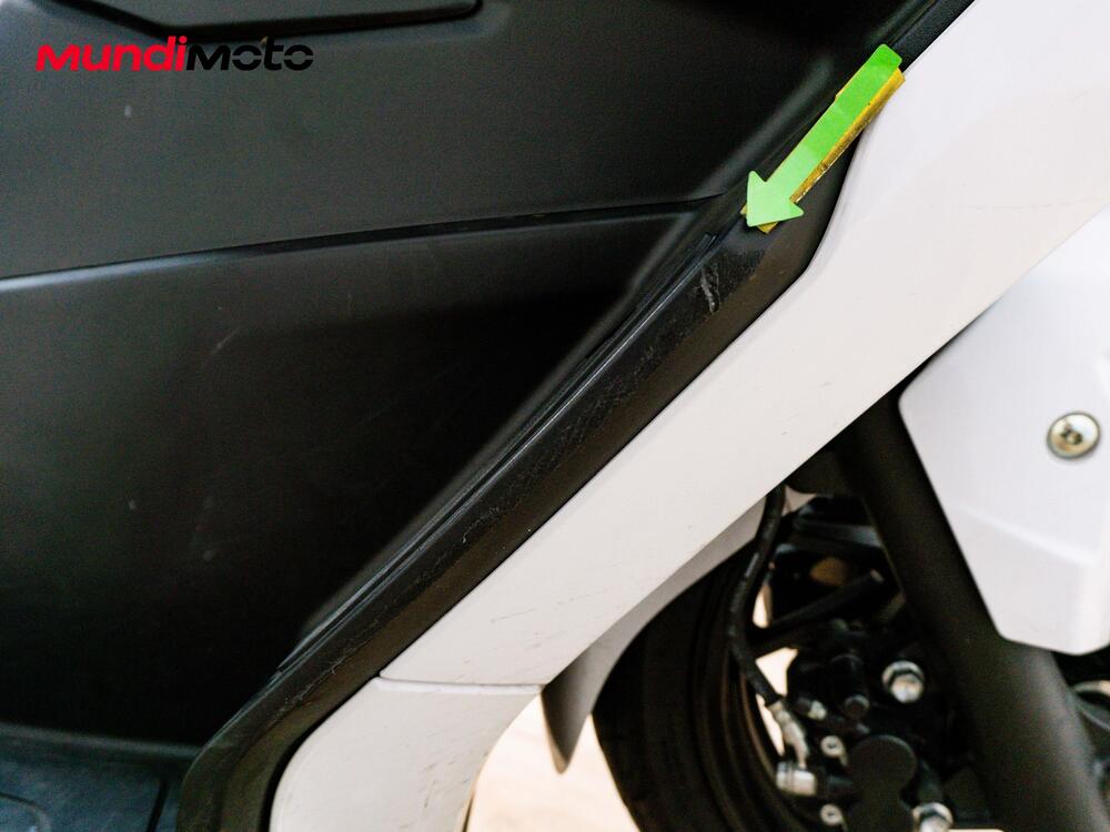 Suzuki Burgman 400 (2022 - 24) (21)