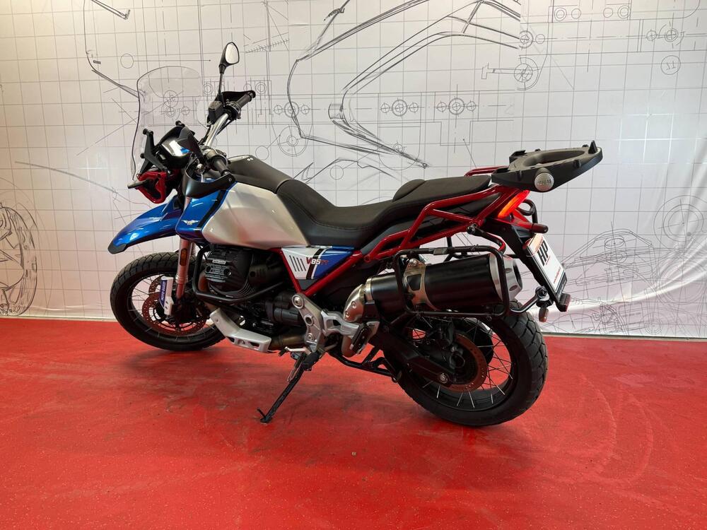 Moto Guzzi V85 TT (2021 - 23) (6)