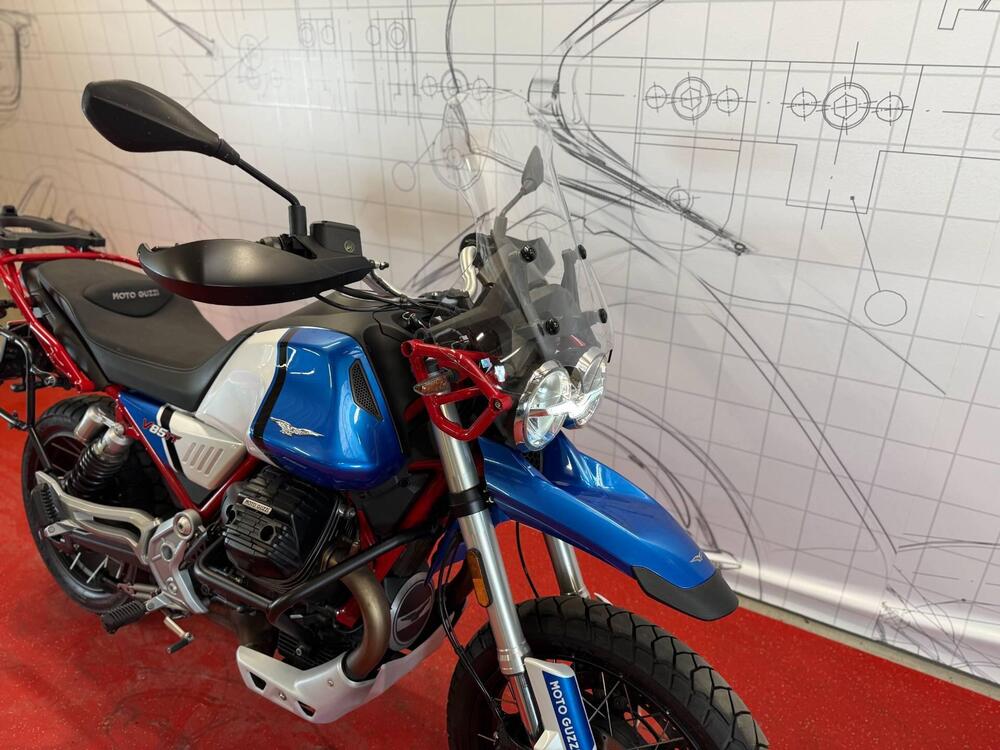 Moto Guzzi V85 TT (2021 - 23) (10)