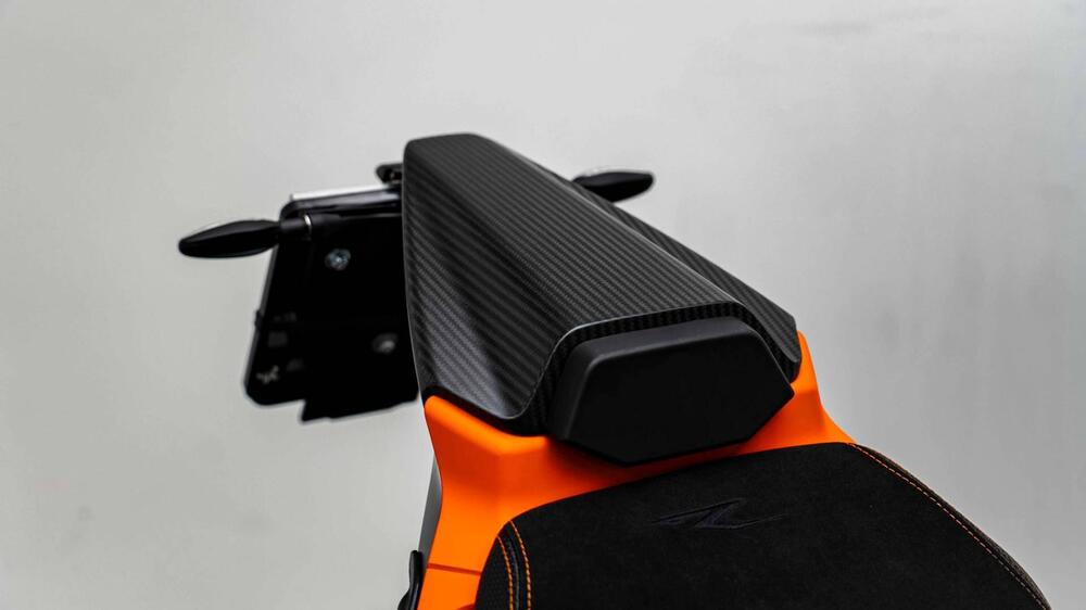 KTM 1290 Super Duke RR (2023) (10)