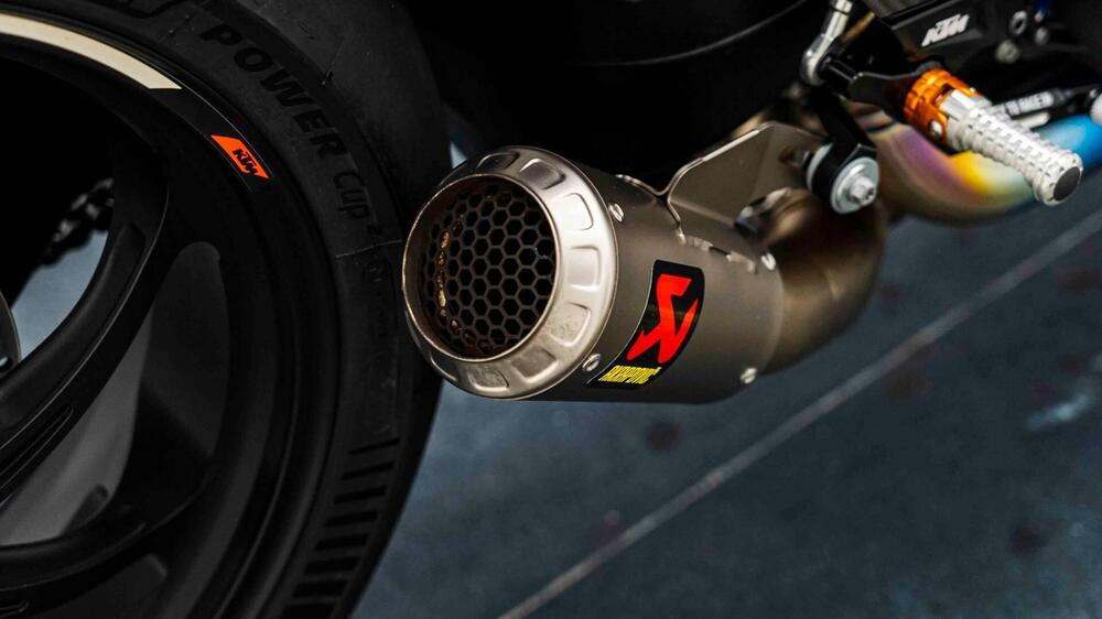 KTM 1290 Super Duke RR (2023) (13)