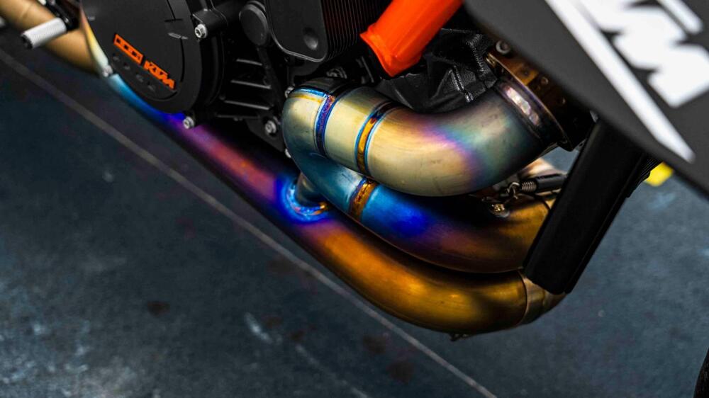 KTM 1290 Super Duke RR (2023) (14)