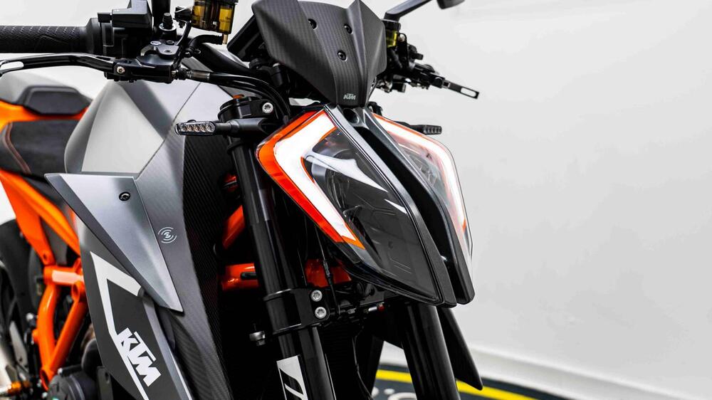 KTM 1290 Super Duke RR (2023) (18)