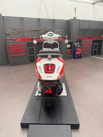 Vespa Primavera 125 (2026) usata