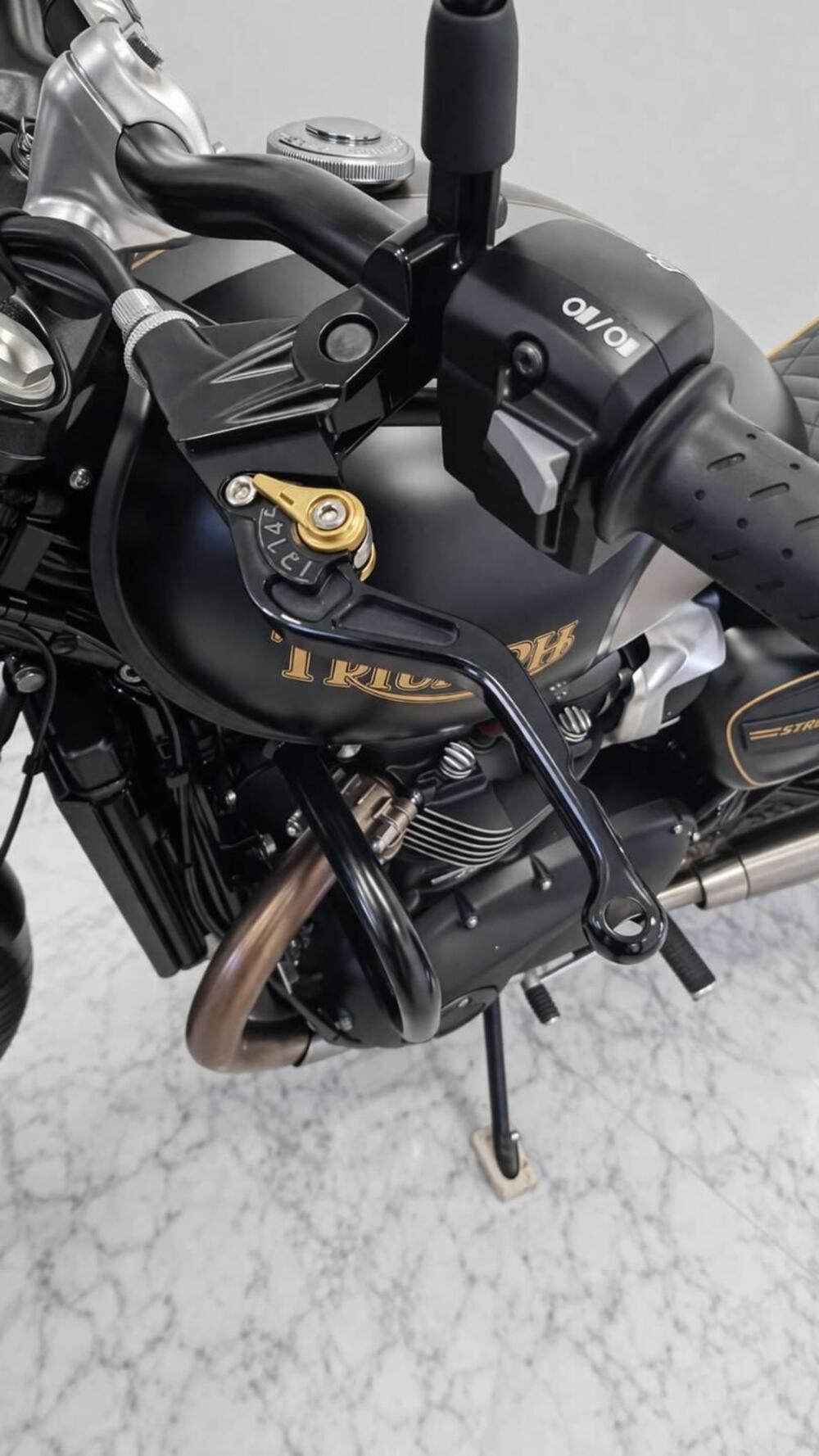 Triumph Street Twin 900 (2021 - 22) (11)