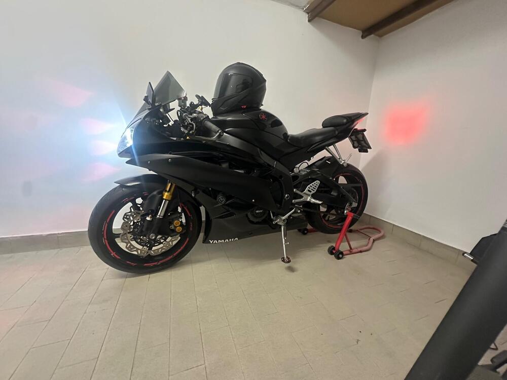 Yamaha YZF R6 (2006 - 07) (3)