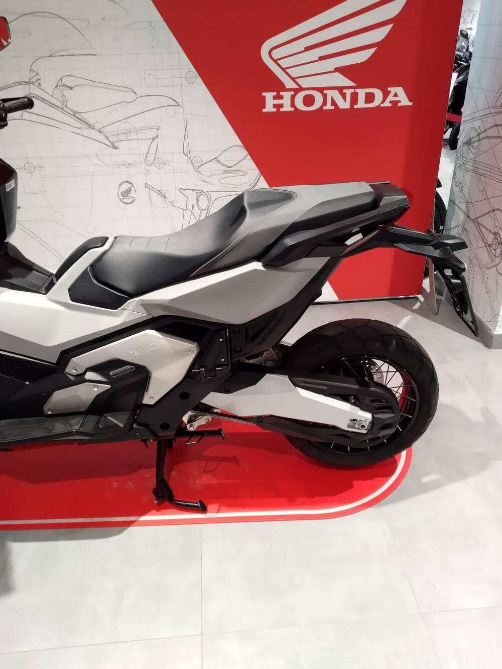 Honda X-ADV 750 (2025 - 26) (3)
