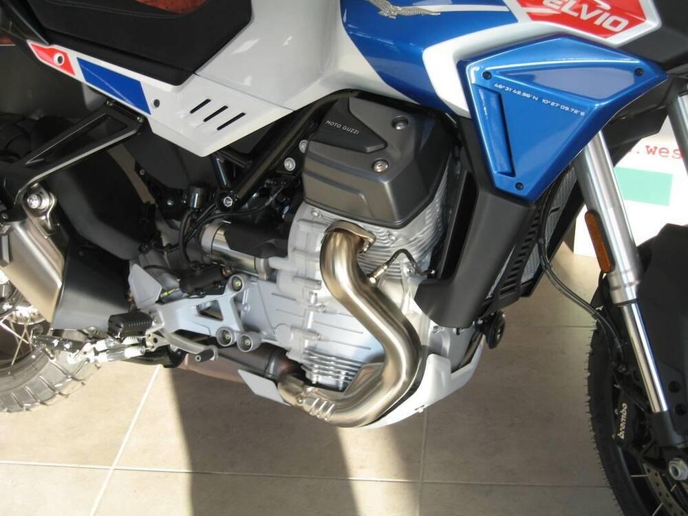 Moto Guzzi Stelvio Duecento Tributo (2025 - 26) (4)