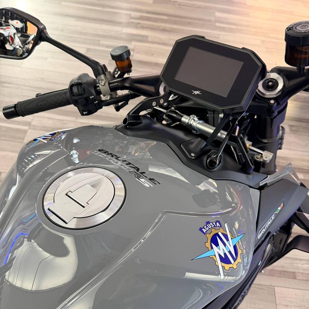 MV Agusta Brutale 1000 RS (2022 - 26) (6)