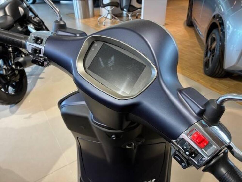 Vespa Primavera 125 Tech (2024 - 25) (3)