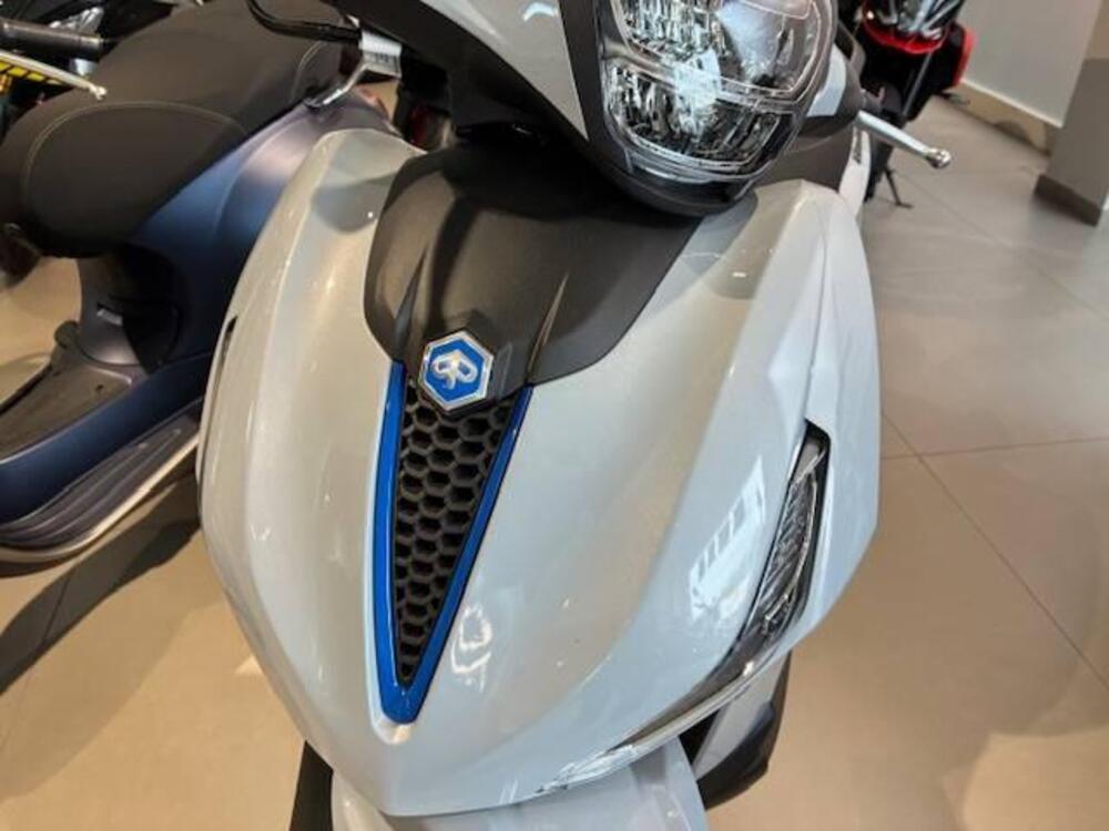 Piaggio Beverly 310 S (2025 - 26) (2)