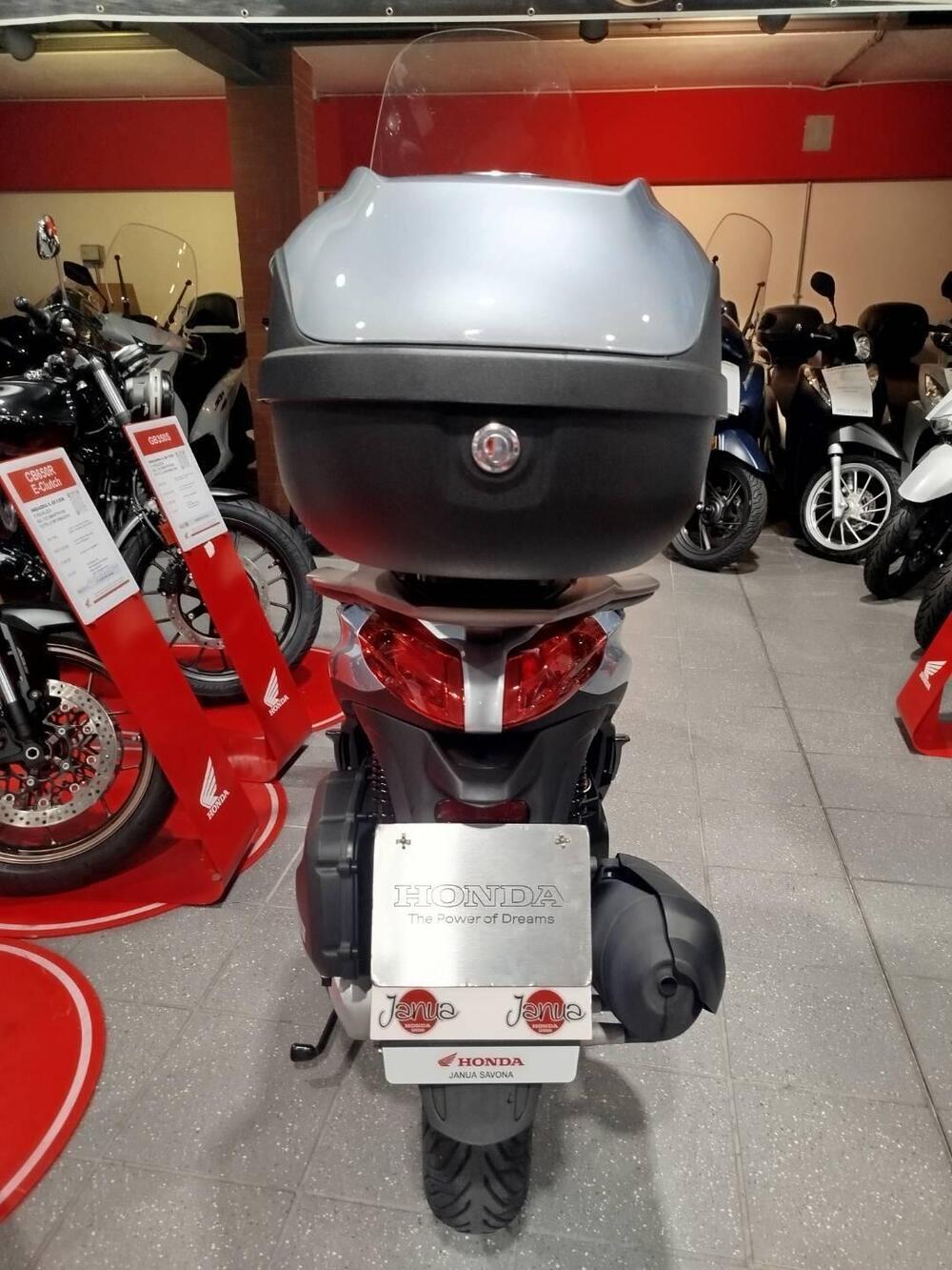 Piaggio Medley 150 S ABS (2021 - 25) (4)