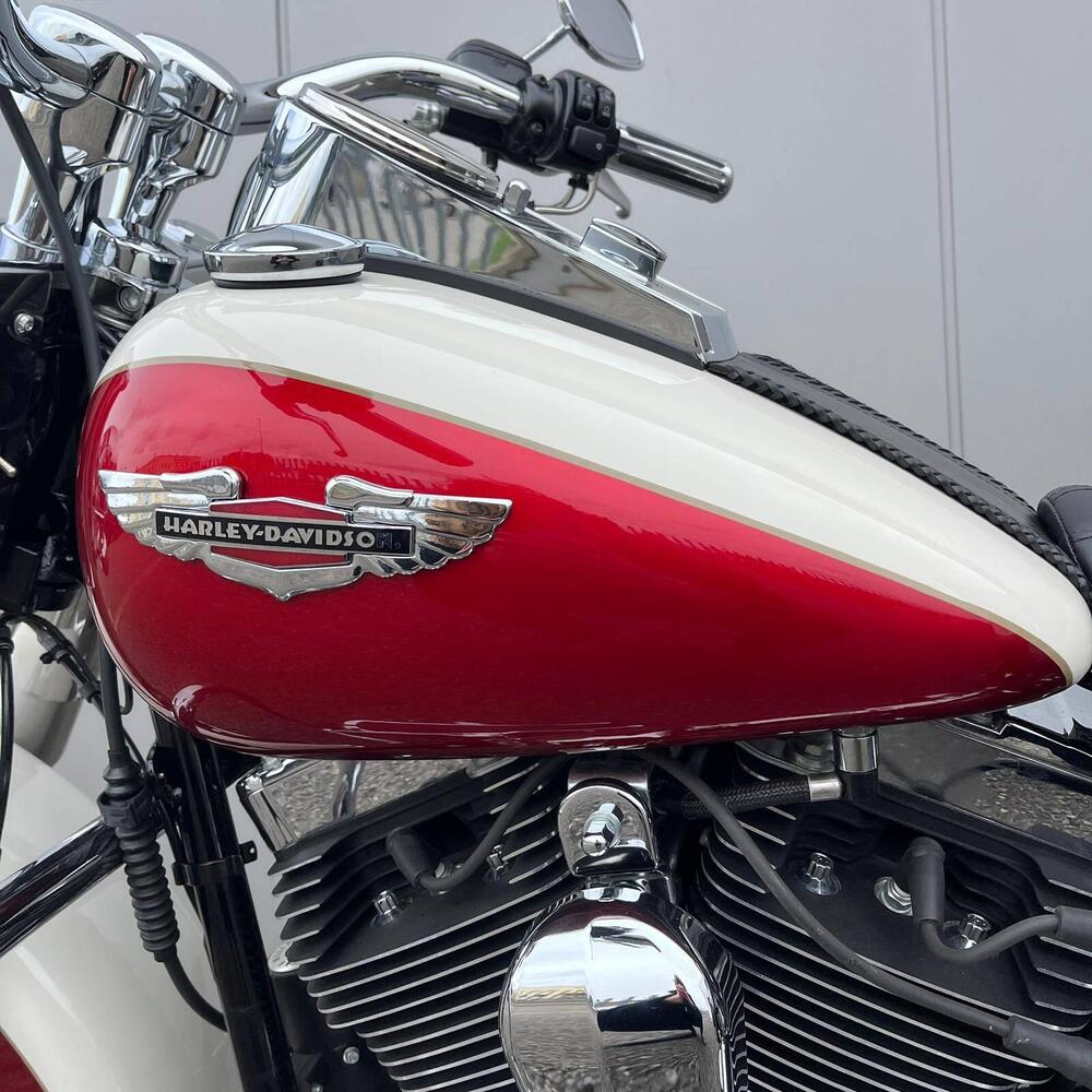 Harley-Davidson 1690 Deluxe ABS (2011 - 16) - FLSTN (16)