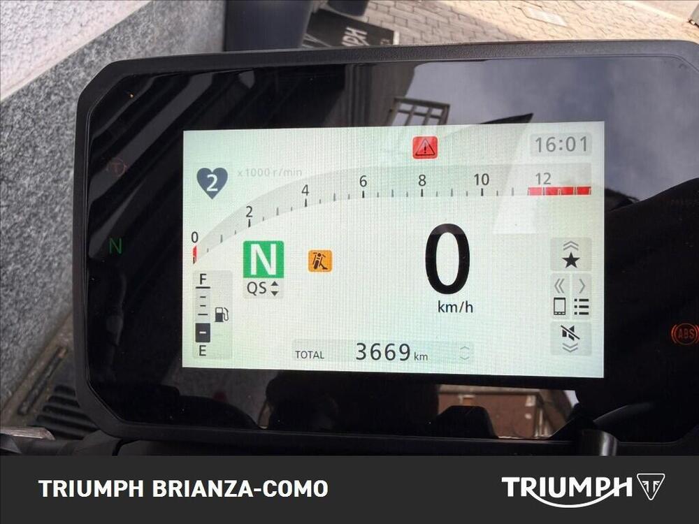 Honda CB 1000 Hornet (2025 - 26) (4)