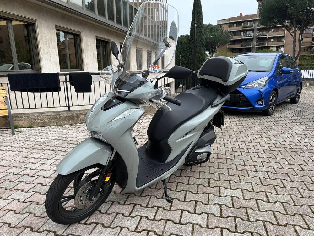 Honda SH 125i (2024 - 25) (3)