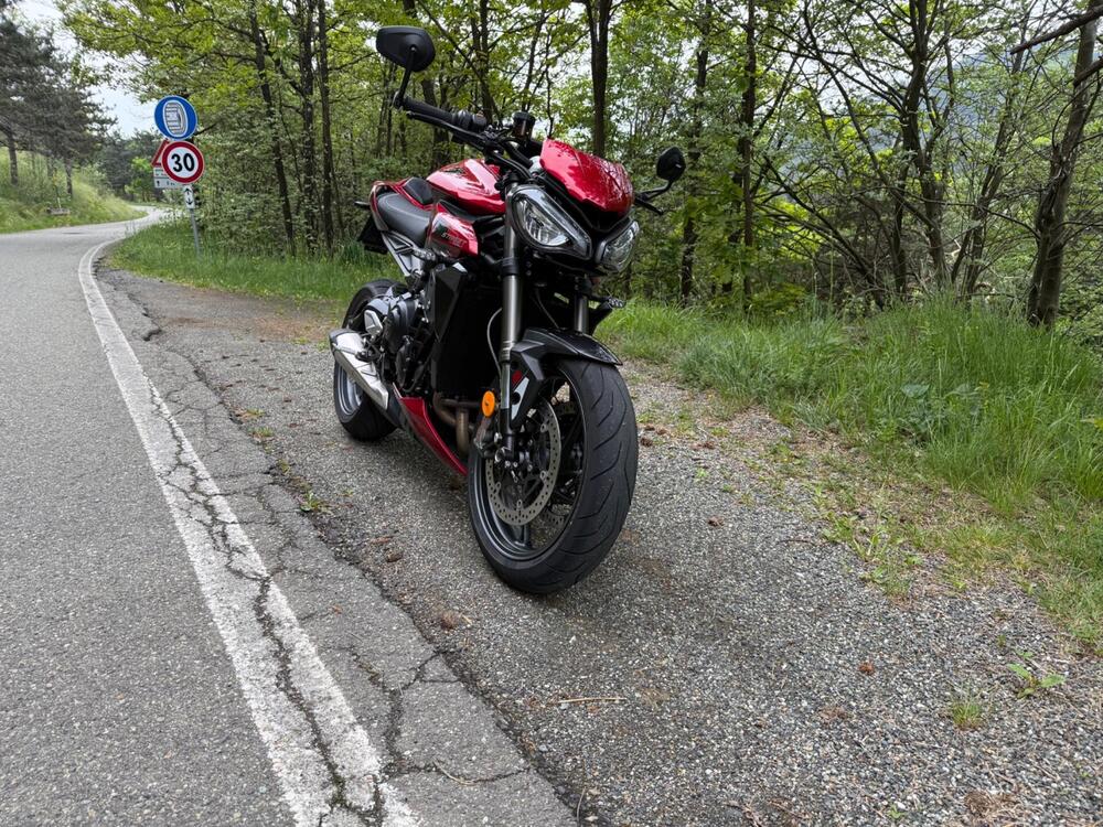 Triumph Street Triple 765 RS (2023 - 26) (2)
