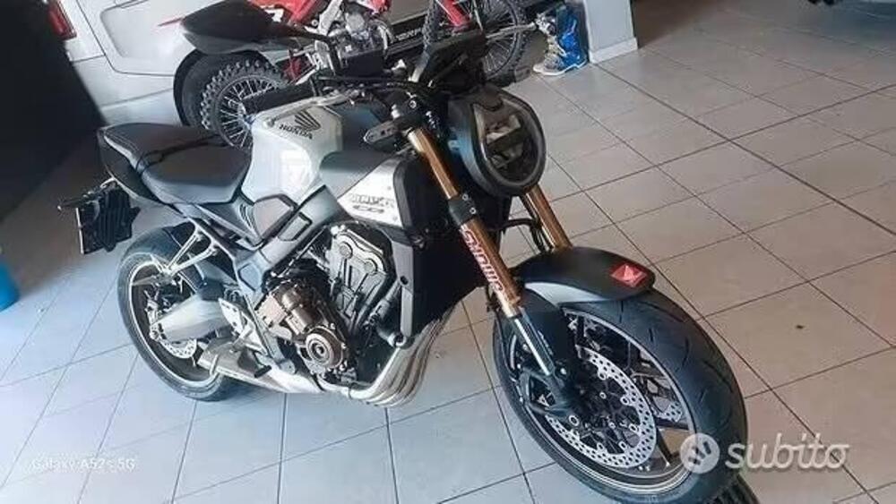 Honda CB 650 R E-Clutch (2024 - 26)