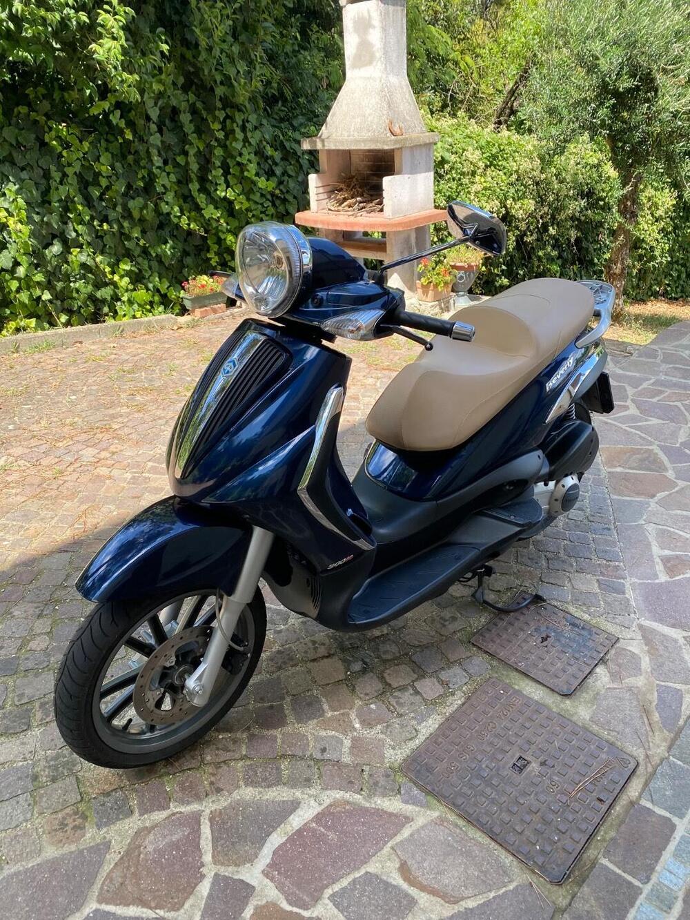 Piaggio Beverly 300 i.e. (2010 - 16) (8)
