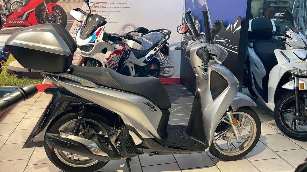 Honda SH 150i (2017 - 19) (3)