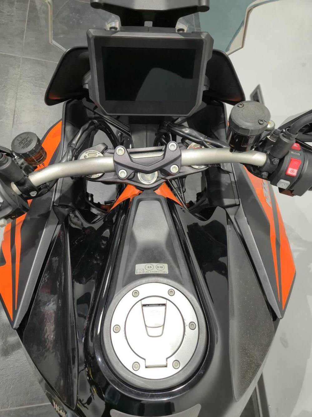KTM 1290 Super Duke GT (2019 - 20) (12)