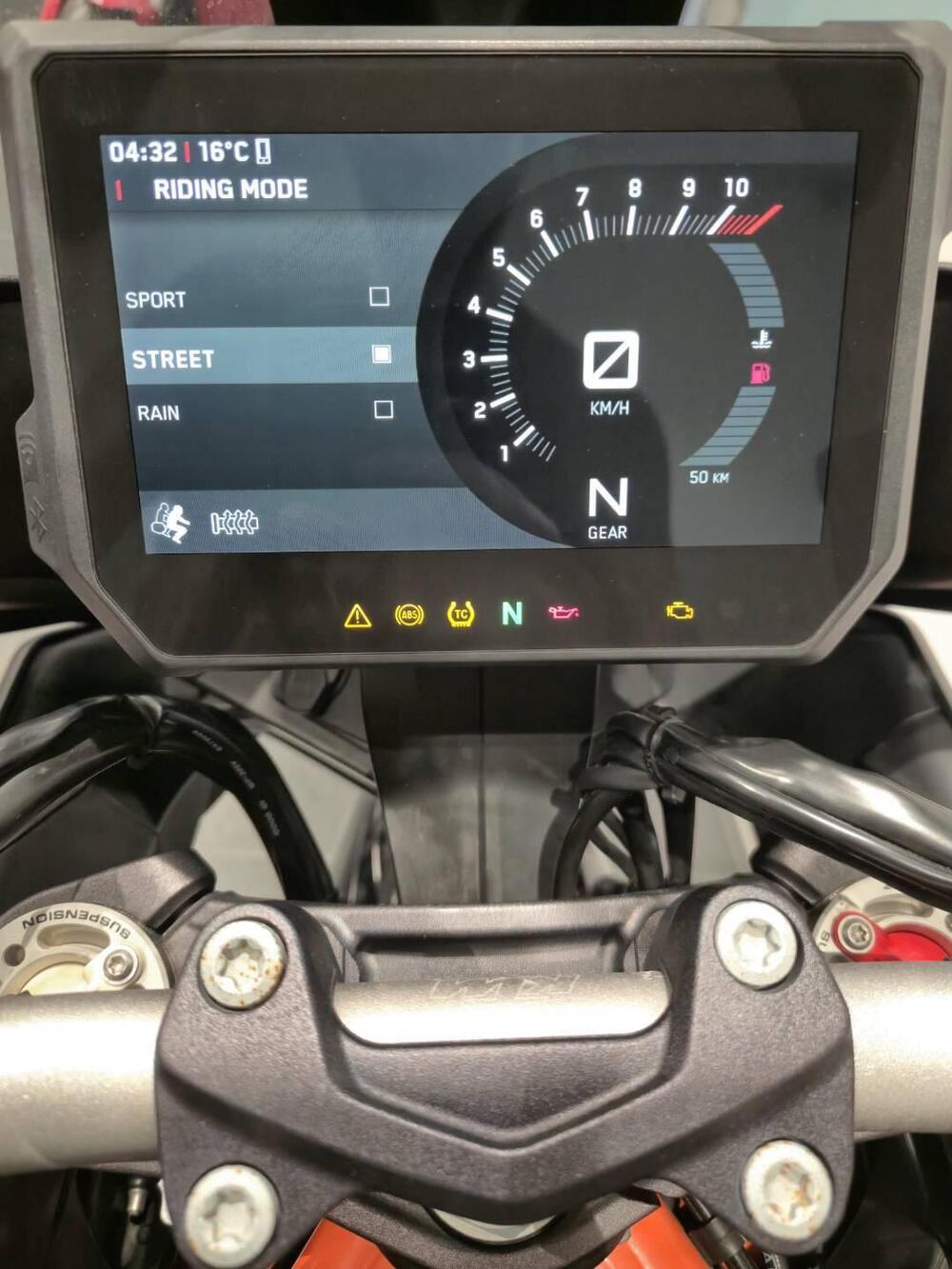 KTM 1290 Super Duke GT (2019 - 20) (15)