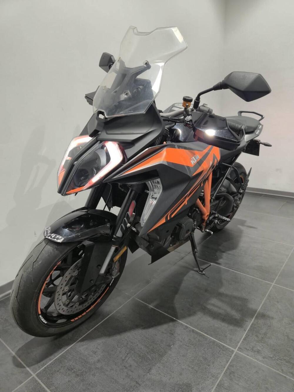 KTM 1290 Super Duke GT (2019 - 20) (2)