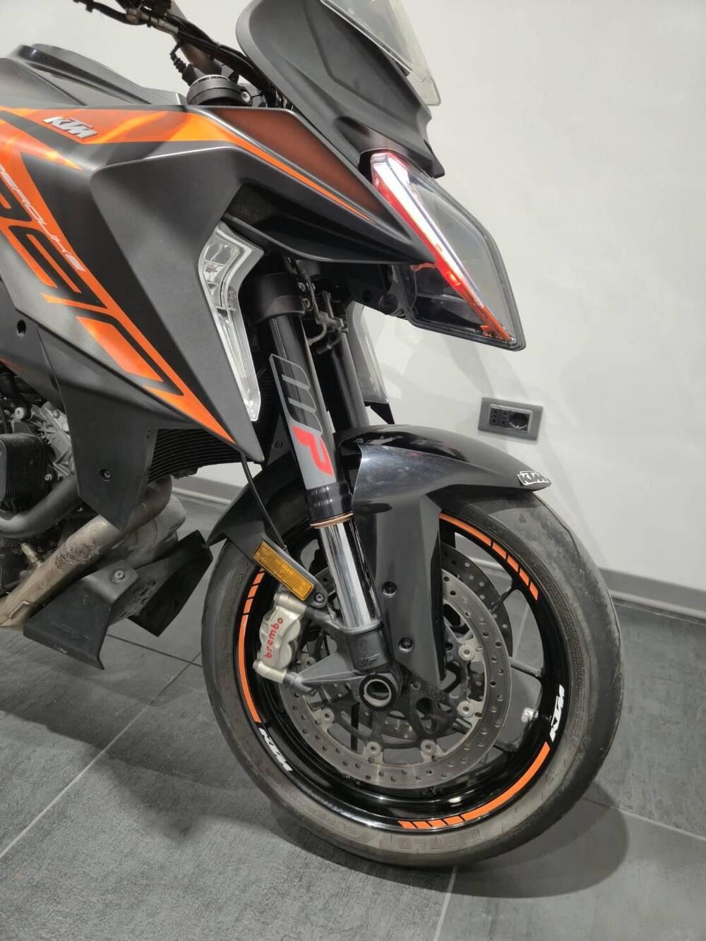KTM 1290 Super Duke GT (2019 - 20) (9)