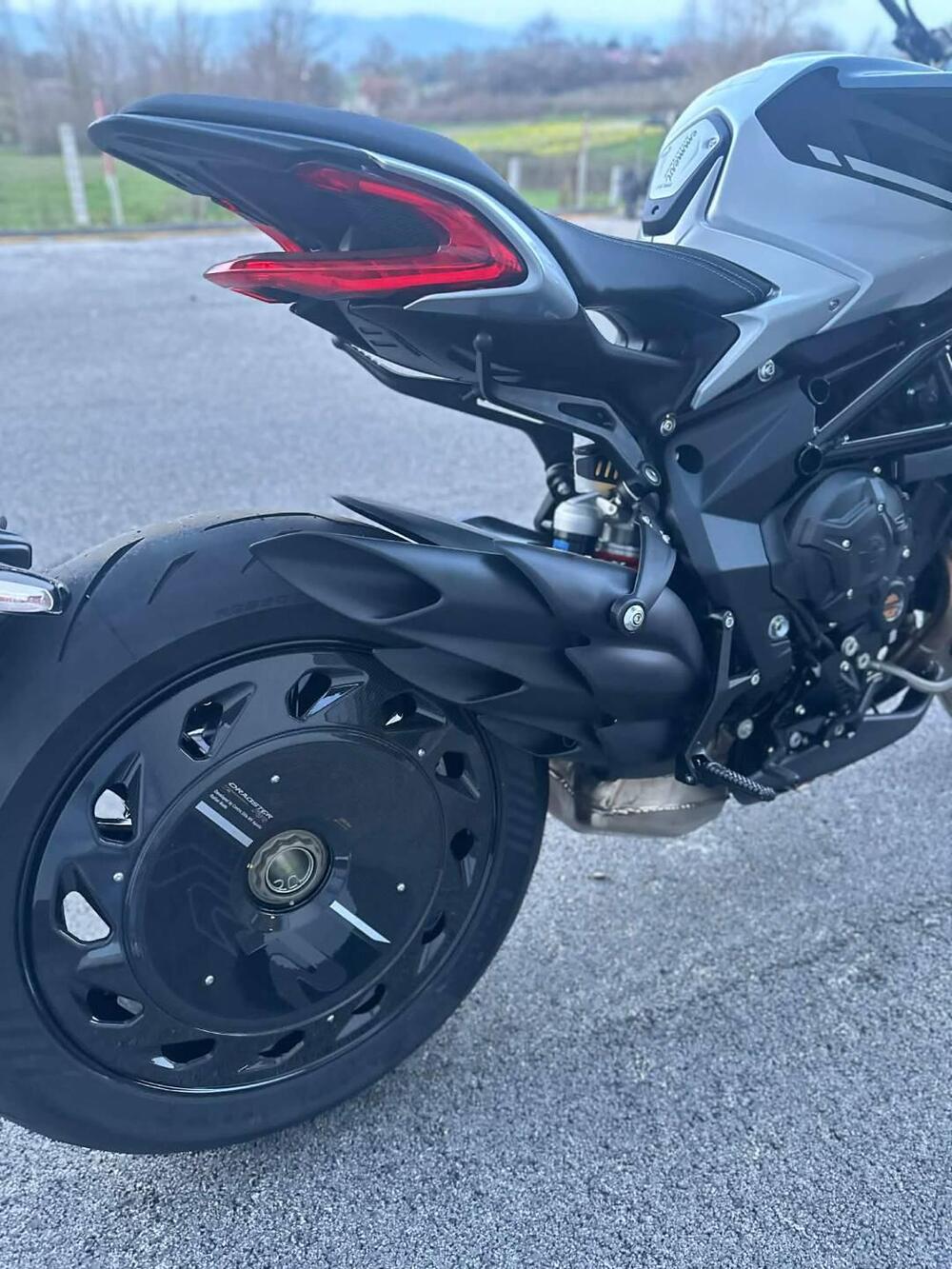 MV Agusta Dragster 800 RR Ottantesimo (2025 - 26) (4)