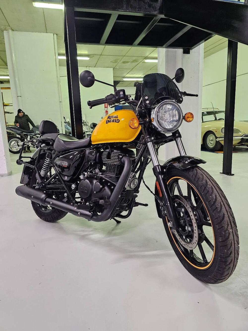 Royal Enfield Meteor 350 (2021 - 26) (2)