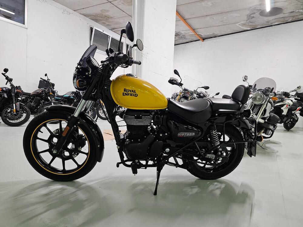 Royal Enfield Meteor 350 (2021 - 26) (3)