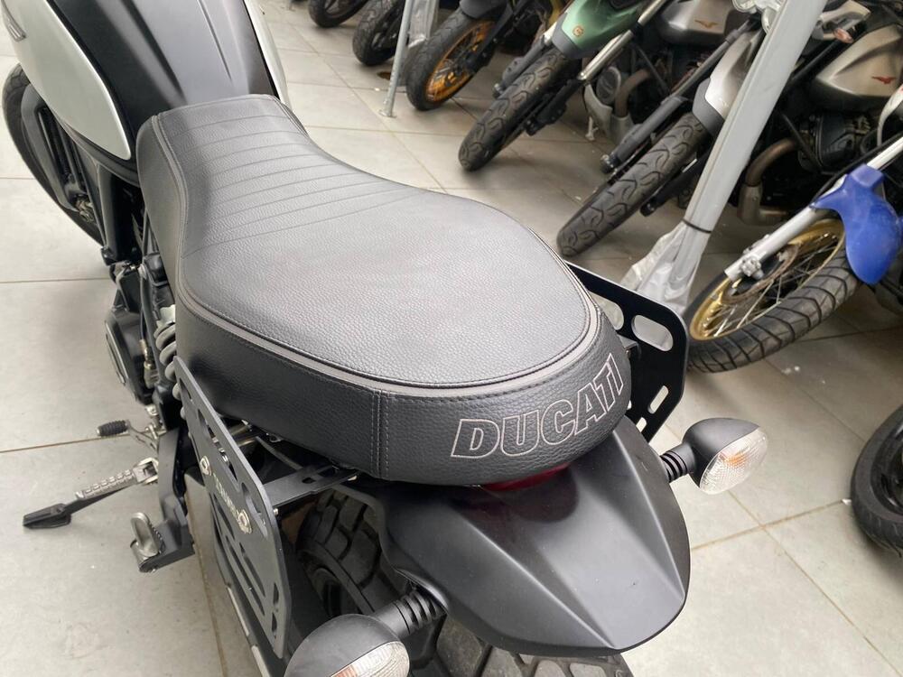 Ducati Scrambler 800 Icon Dark (2021 - 22) (5)