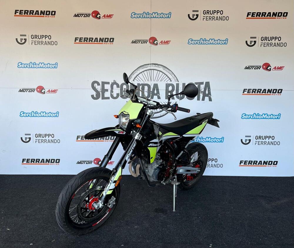 Fantic Motor XMF 125 Motard Performance 4T (2023 - 24) (5)