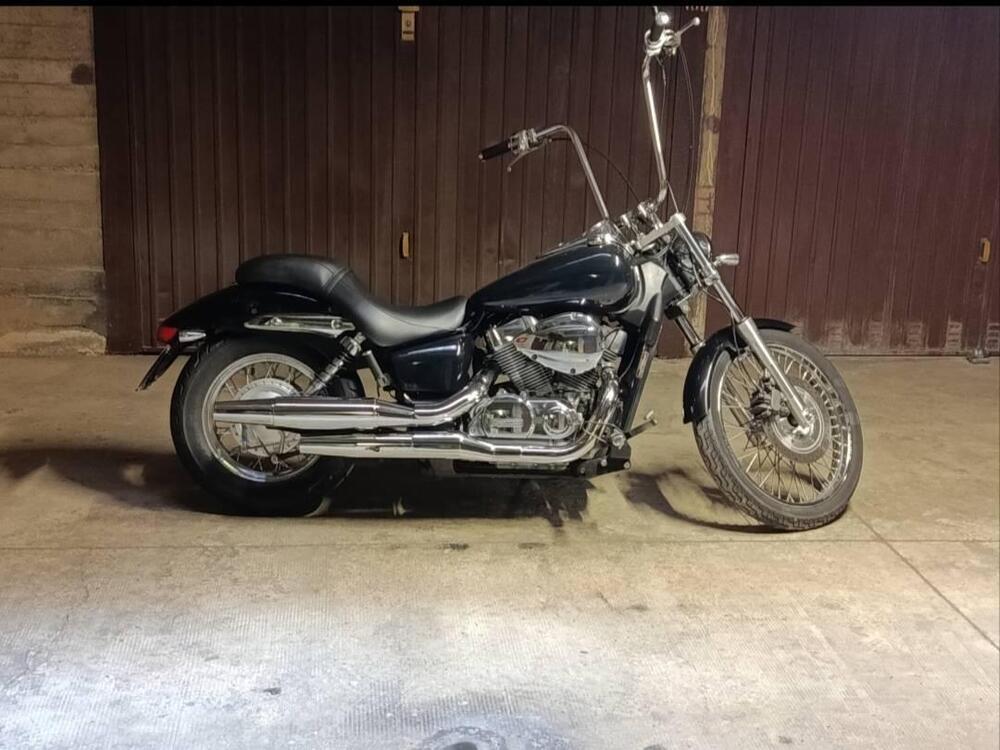 Honda Shadow 750 (2004) (4)