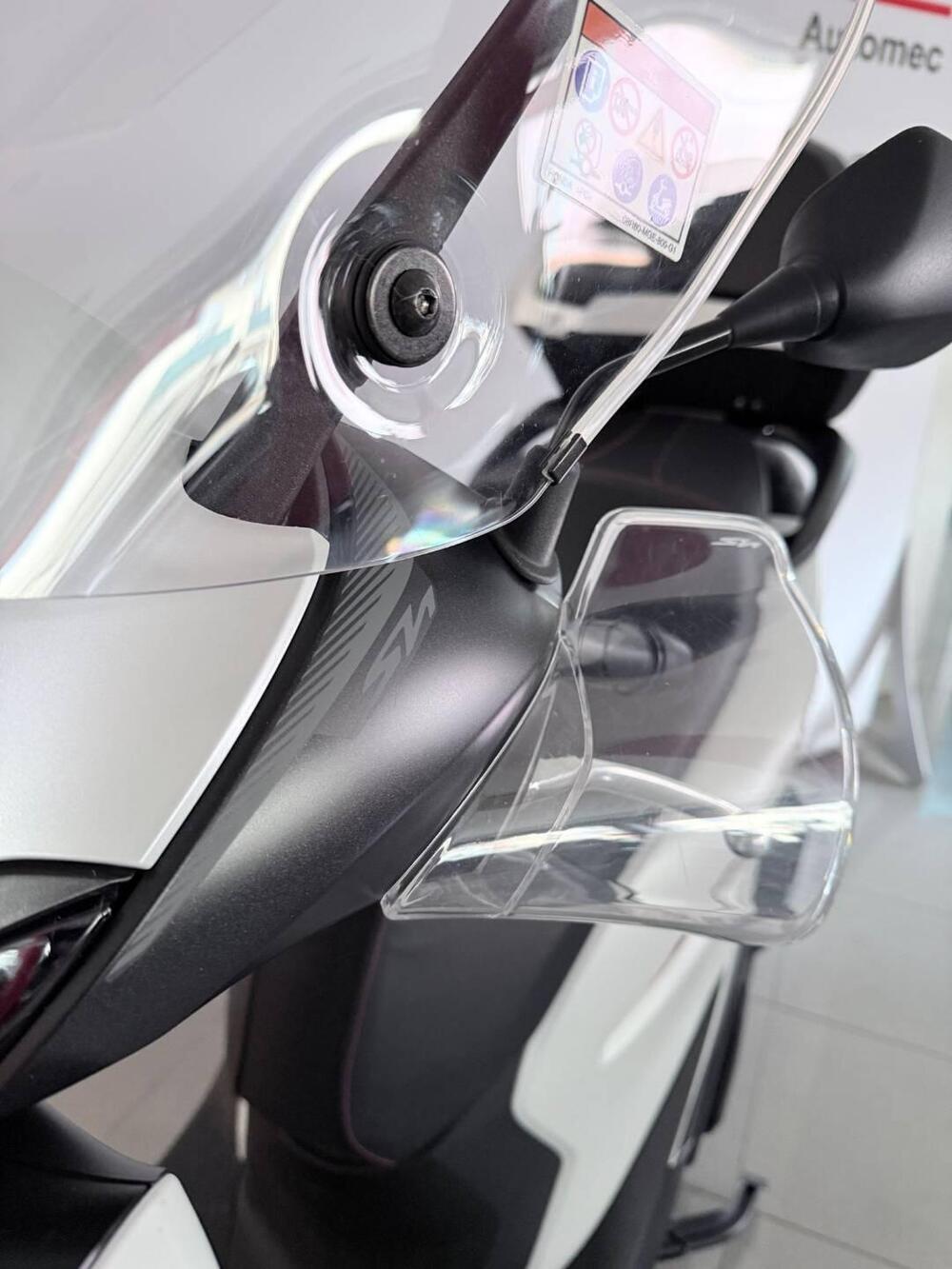 Honda SH 125i Sport (2024 - 25) (4)