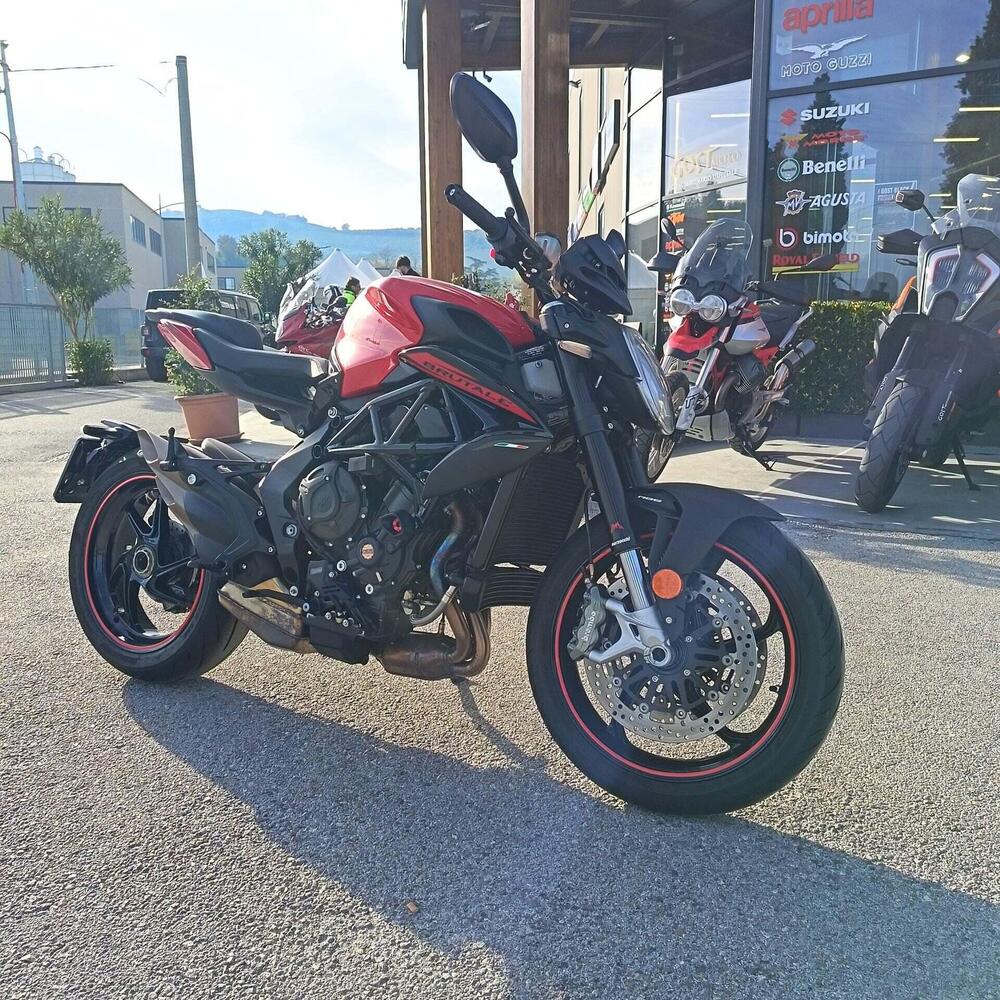 MV Agusta Brutale 800 Rosso (2021 - 23) (4)