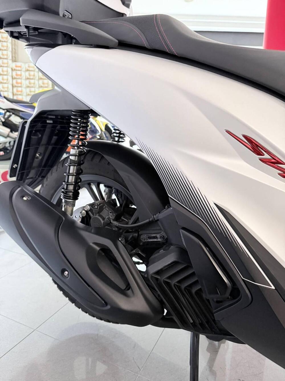 Honda SH 125i Sport (2024 - 25) (8)