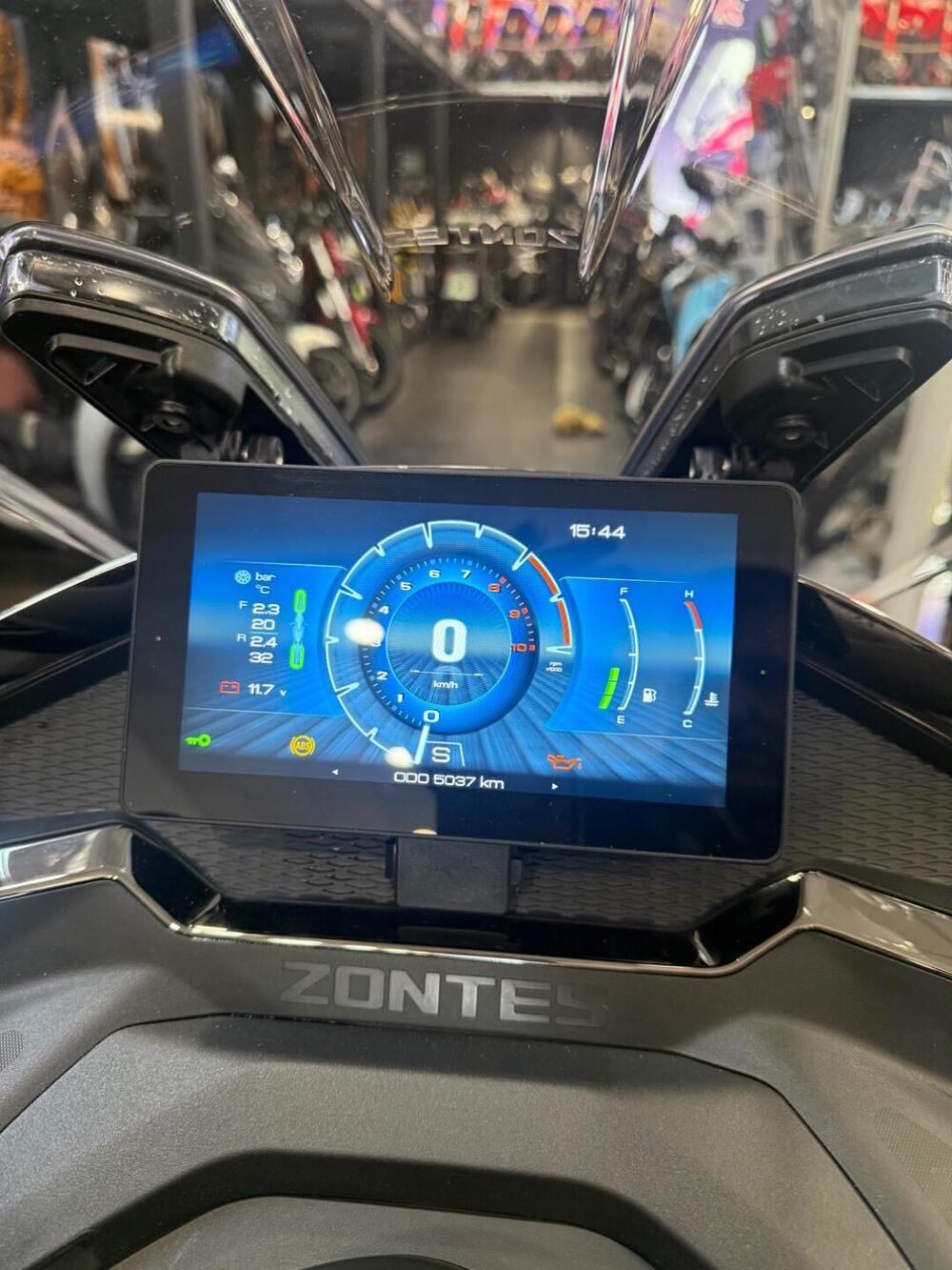 Zontes ZT368-E (2025 - 26) (9)